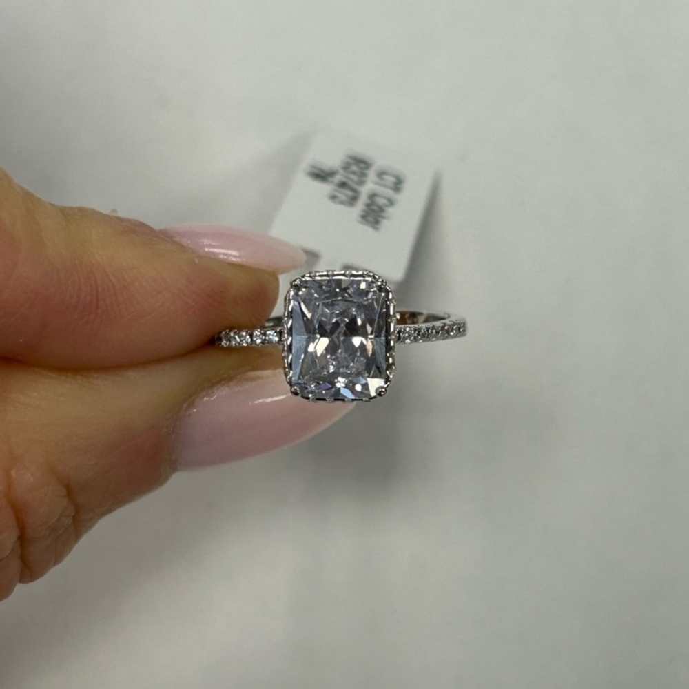 🩶▪️Suzy Levian▪️Sterling Silver White Radiant Cut CZ Engagement Ring Size 7